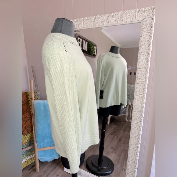 Cyrus • Light Green Crochet Trim Sweater - Picture 5 of 10